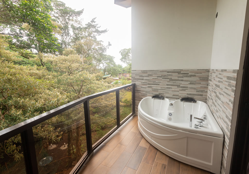 Duplex Cabin with Balcony & Jacuzzi